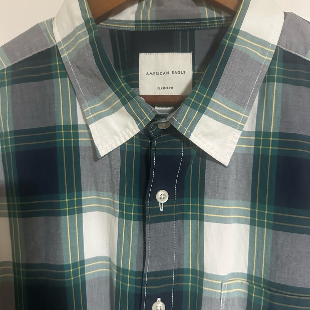 American Eagle Outfitters Men's Plaid Shirt - Green, Gray, and White